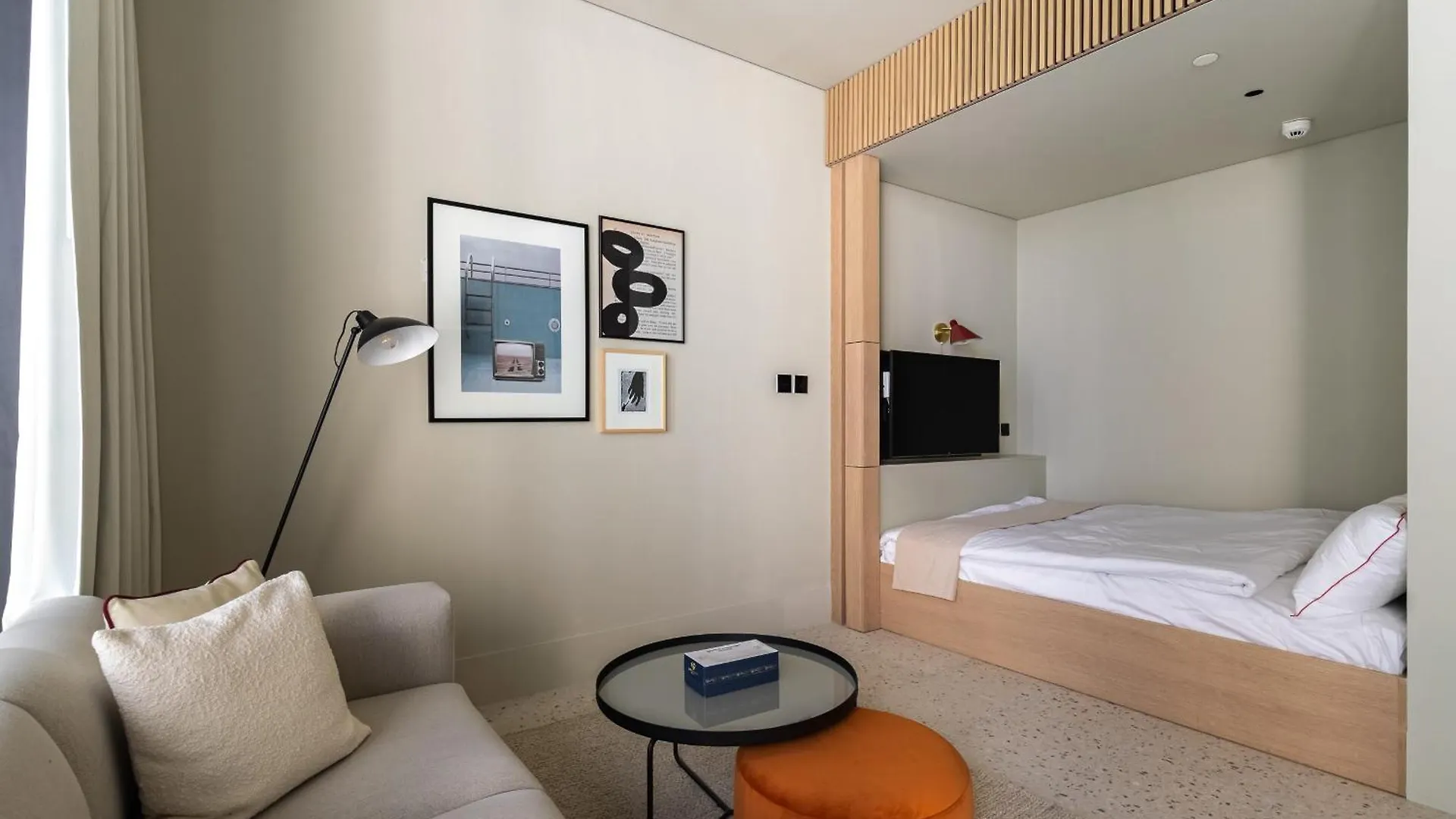 Appartamento Simply Comfort At Upside Living Burj View 10 Min To Dt Dubai
